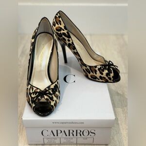Caparros Naples Size 7 Tan Leopard Heels